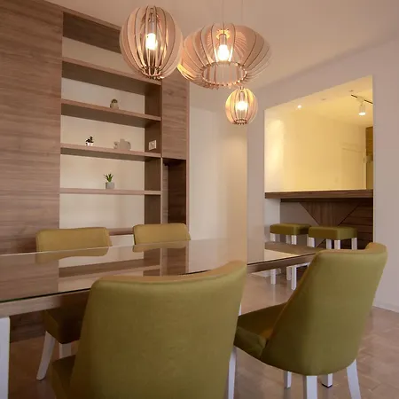 Arena Lux Apartment